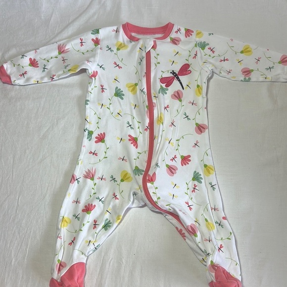 Tuffy - Charming White and Pink Onesie Sleeper w/ dragon fly design - Picture 2 of 4